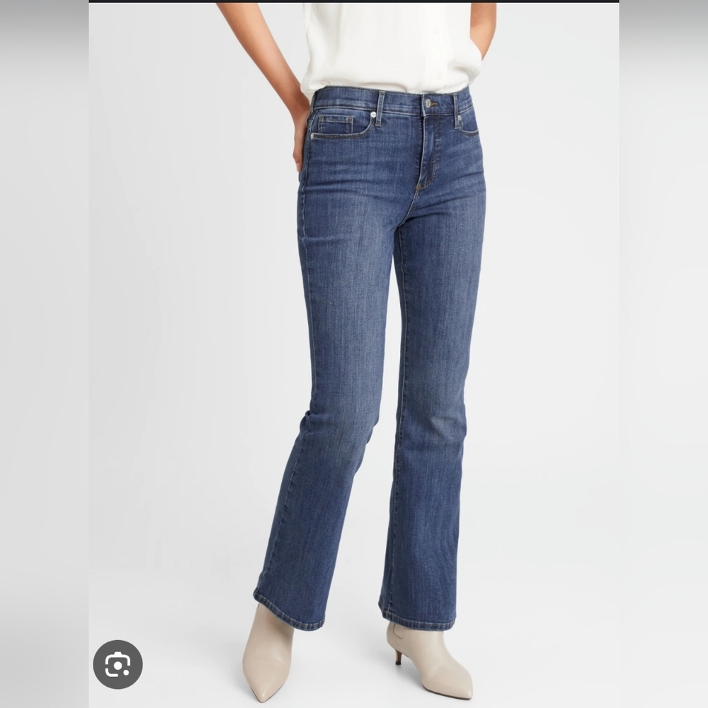 ❤️ BANANA REPUBLIC HIGH RISE FLARE JEANS, 4P (27 PETITE)